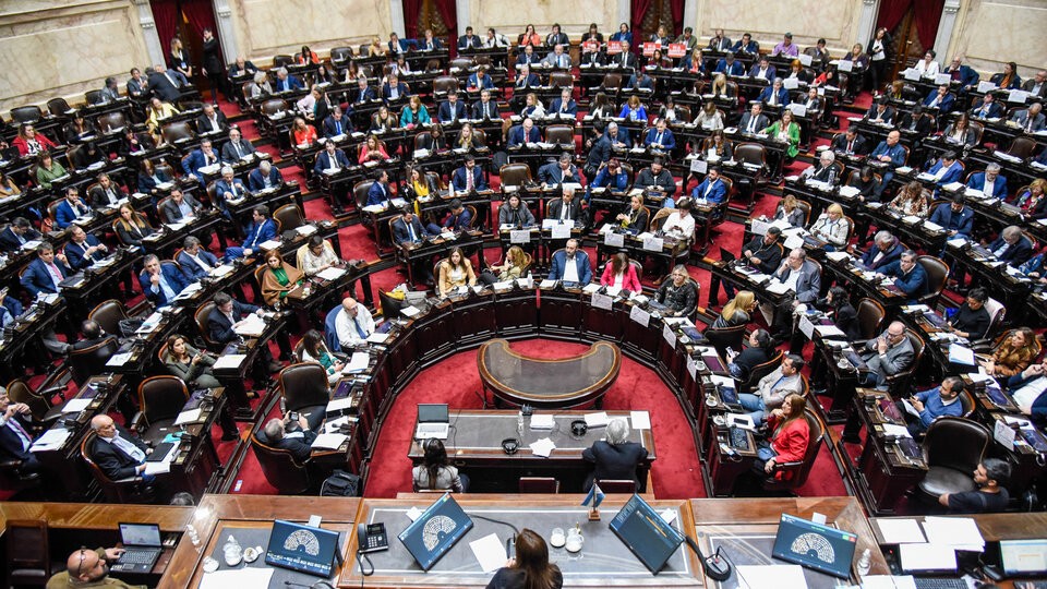 Diputados debatirá un aumento de emergencia para jubilaciones y bonos este miércoles