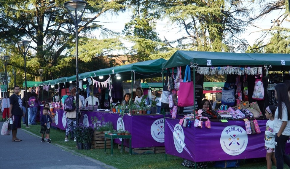 Merlo celebra la Revolución de Mayo con una nueva edición de la Feria de Emprendedoras