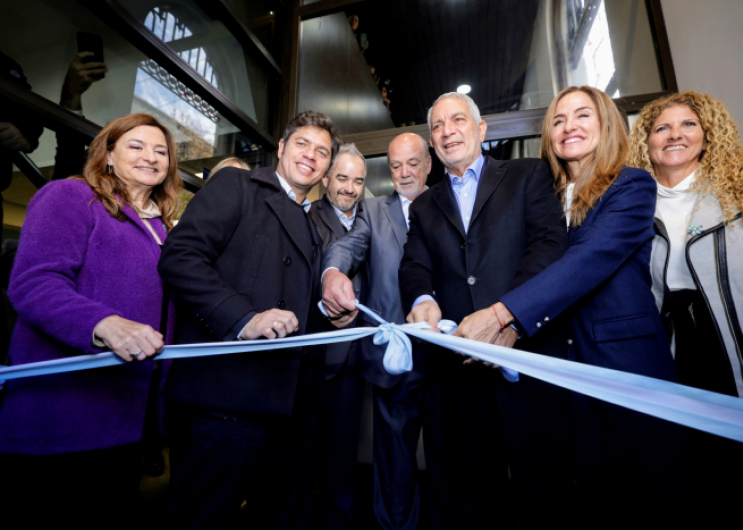 Impactante transformación en La Plata: Kicillof inauguró obras clave en salud y espacio público