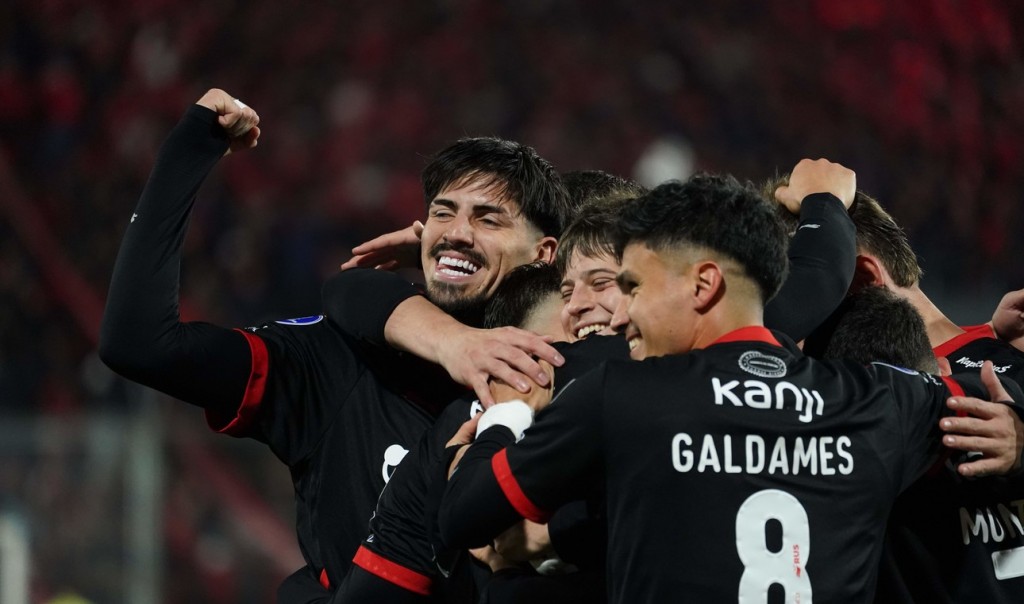 Independiente aplastó 7-0 a Nacional Potosí y se metió en los octavos de la Sudamericana