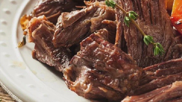Carne Mechada a la Cacerola: un guiso clásico de sabor profundo y tradición casera