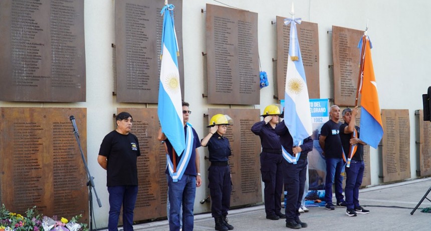 Merlo homenajeó a los caídos en el ARA General Belgrano a 43 años del hundimiento
