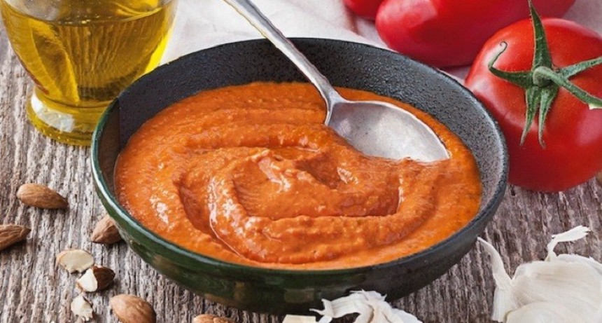 Salsa romesco: una receta catalana ideal para darle un toque especial a carnes, pescados y vegetales