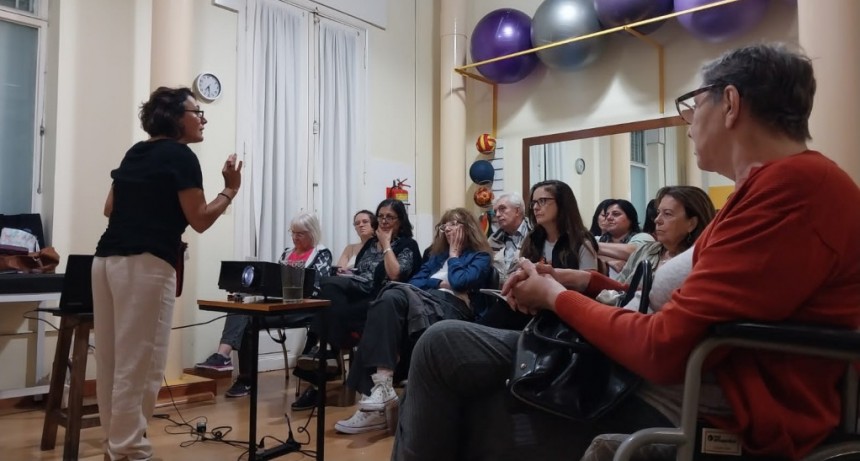 El centro Kinac organizó seminario sobre el uso de imanes terapéuticos 