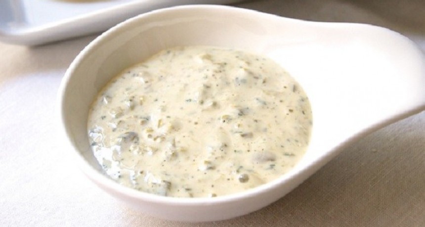Salsa tártara casera: cómo hacerla cremosa y con el equilibrio justo
