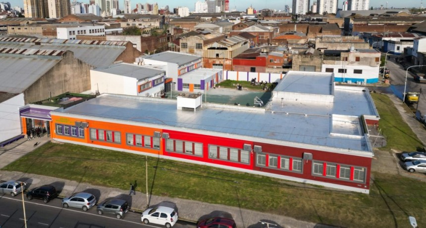 Ferraresi inauguró obras en tres escuelas de Avellaneda con una inversión superior a $410 millones