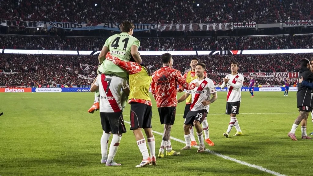 River sobrevivi&oacute; a una noche incre&iacute;ble y elimin&oacute; por penales a San Lorenzo tras un partido inolvidable