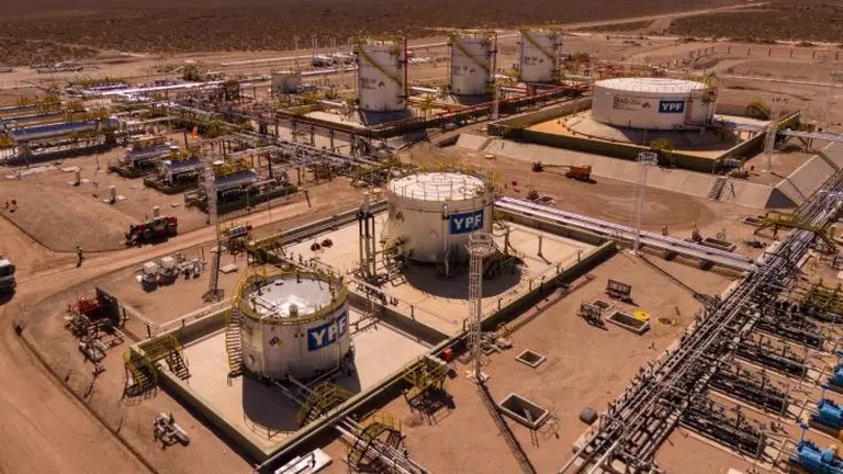 Vaca Muerta impulsa un super&aacute;vit energ&eacute;tico de US$ 5.670 millones y consolida un cambio estructural en la econom&iacute;a argentina