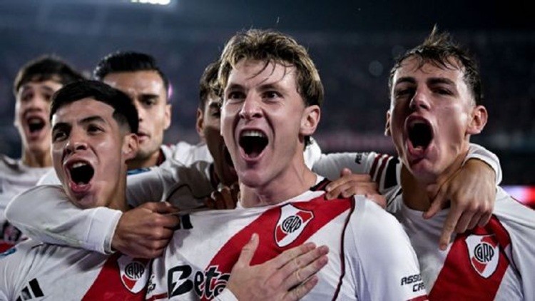 Una noche de tensi&oacute;n y sufrimiento: River gan&oacute; una semifinal caliente y qued&oacute; a un paso del campeonato