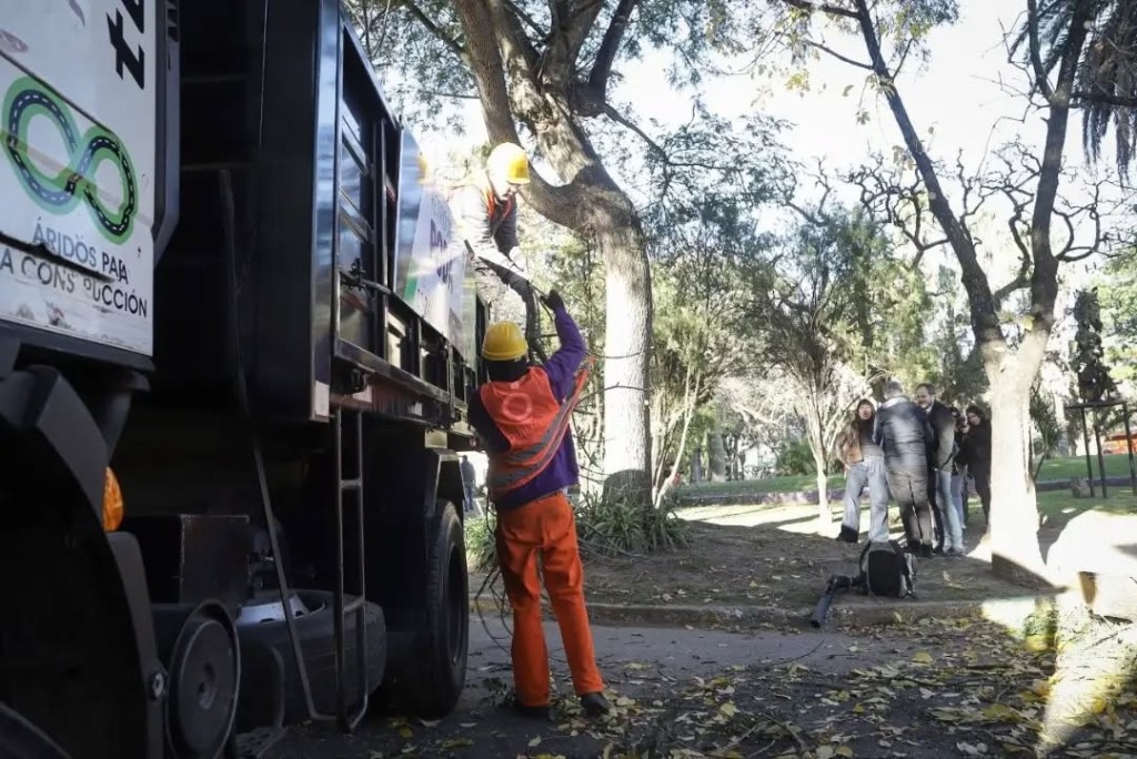 Quilmes puso en marcha un nuevo programa ambiental para transformar la gesti&oacute;n de residuos en los barrios