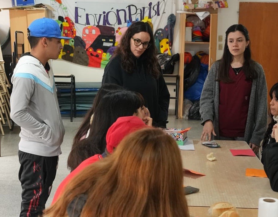 J&oacute;venes del Programa Envi&oacute;n participaron de una jornada de salud integral en Luis Guill&oacute;n