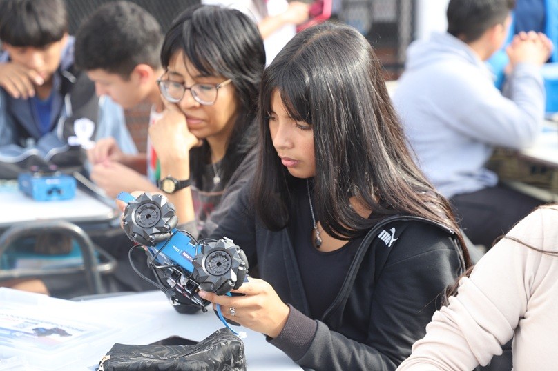 La Matanza impulsa la rob&oacute;tica y la inteligencia artificial en escuelas secundarias con nuevos kits tecnol&oacute;gicos