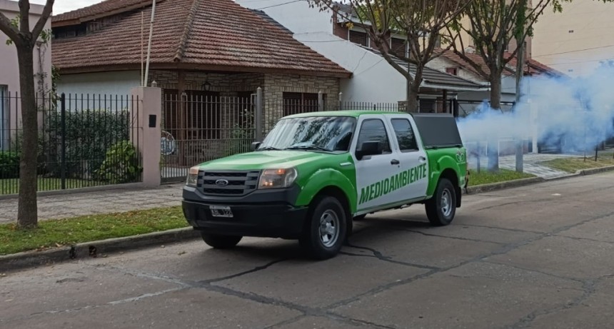 Refuerzan la fumigaci&oacute;n contra el dengue en Esteban Echeverr&iacute;a y ampl&iacute;an los operativos en varios barrios