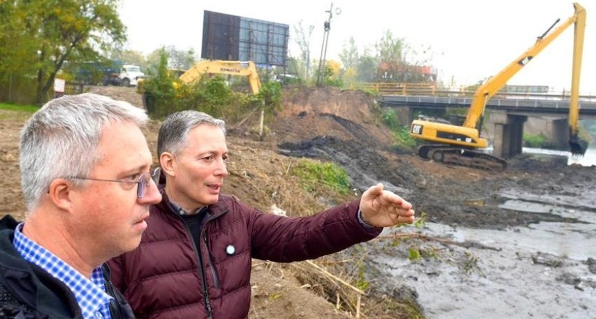 Gray recorri&oacute; obras en el Riachuelo y apunt&oacute; contra el desfinanciamiento de ACUMAR