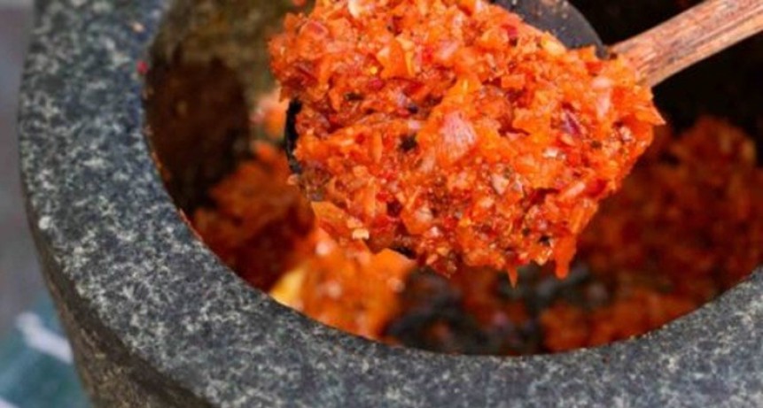 Lunumiris: la explosiva salsa de Sri Lanka que convierte cualquier comida en una experiencia ardiente