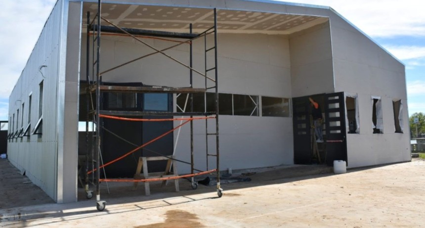 Mor&oacute;n avanza con un nuevo SUM en El Palomar y la obra ya supera el 80 por ciento