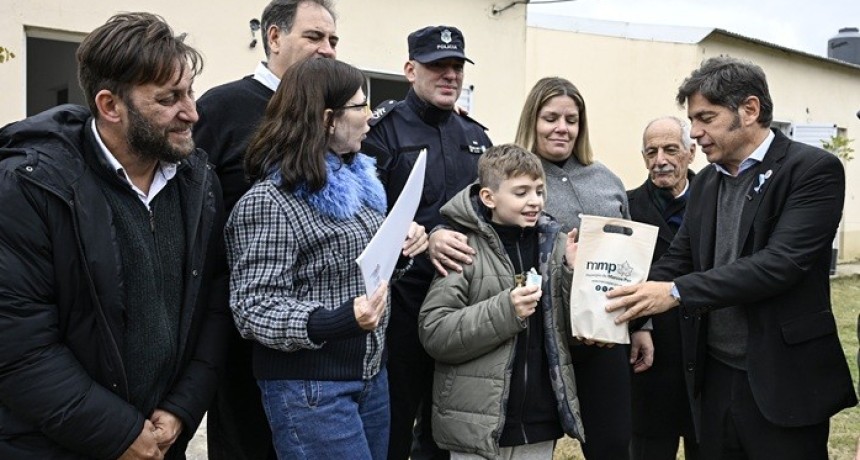 Kicillof entreg&oacute; viviendas e inaugur&oacute; obras universitarias en Marcos Paz con cr&iacute;ticas al Gobierno nacional