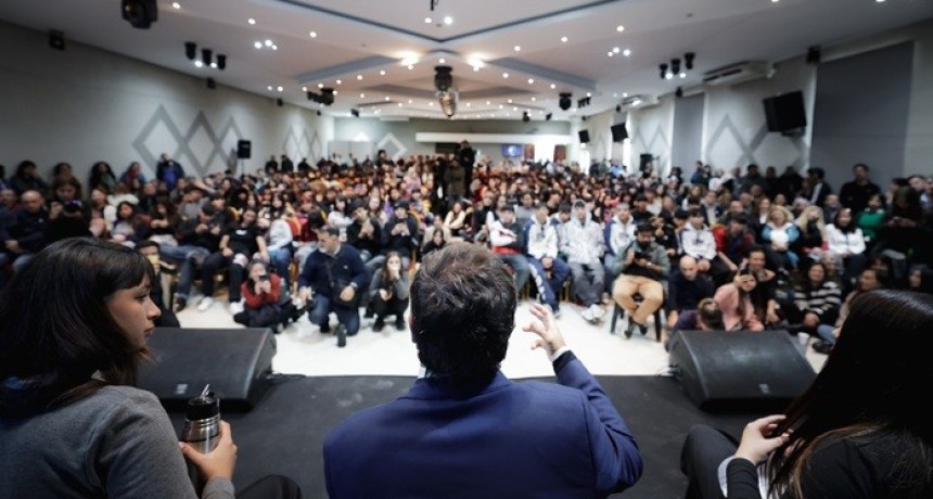 Kicillof lanz&oacute; un nuevo espacio juvenil y reforz&oacute; su apuesta por la salud mental: &ldquo;Es una pol&iacute;tica de Estado&rdquo;