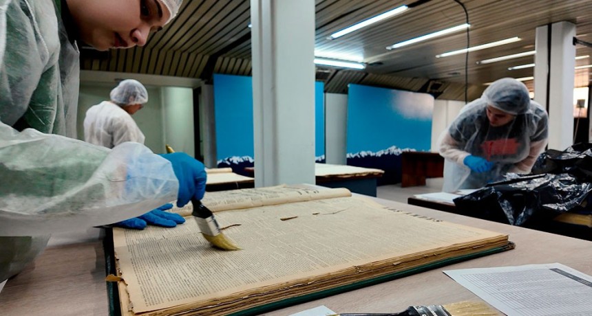 Especialistas del CONICET trabajan en la puesta en valor del patrimonio cultural de un diario de casi 150 a&ntilde;os