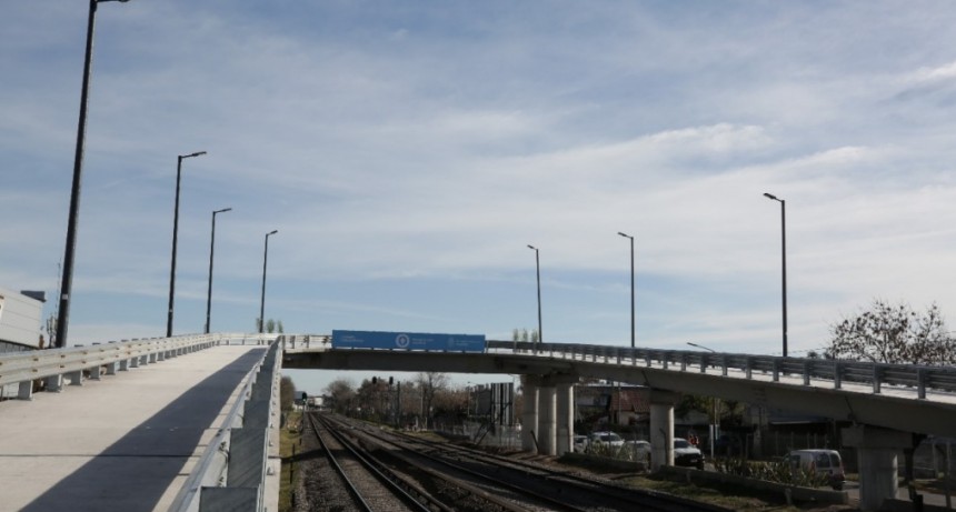 Se inauguró el primero de los puentes modulares para la línea Sarmiento
