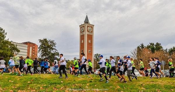 Austral Corre, la maratón solidaria de la Universidad Austral, convocó a 750 deportistas