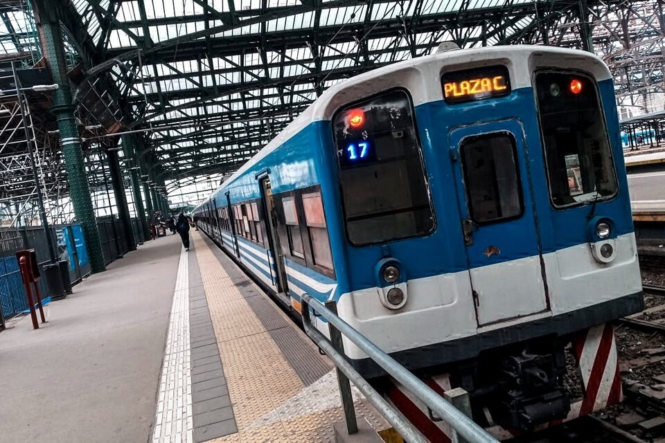 Trenes: Se levanta el paro tras reunión entre Francos y Maturano