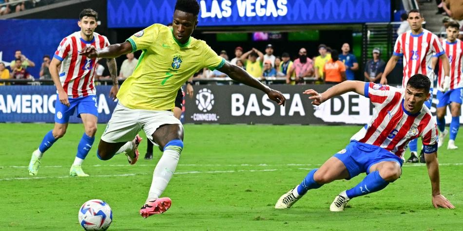 Vinicius brilla y Brasil golea a Paraguay 4-1 en la Copa América 2024