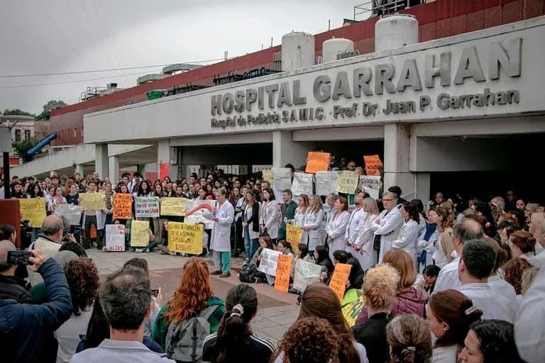 Tensión en el Garrahan: crece el conflicto y los trabajadores anuncian medidas de fuerza