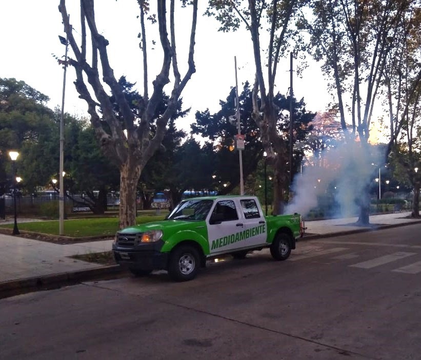 Fumigación sin pausa en Esteban Echeverría para prevenir el dengue