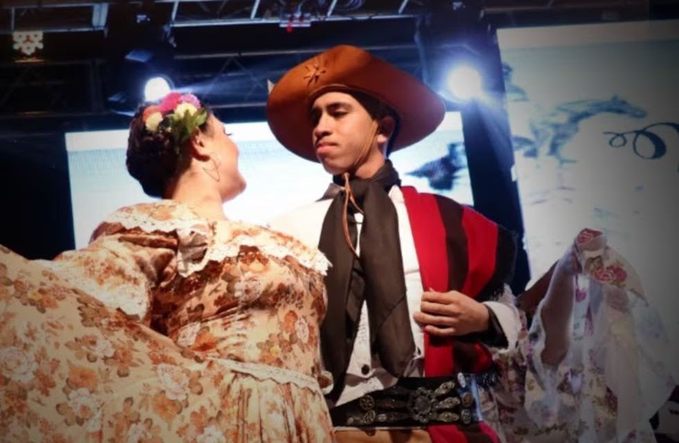 Vuelve “El Festivalero” con danza, música y tradición: una noche para celebrar el arte local en Tres Arroyos