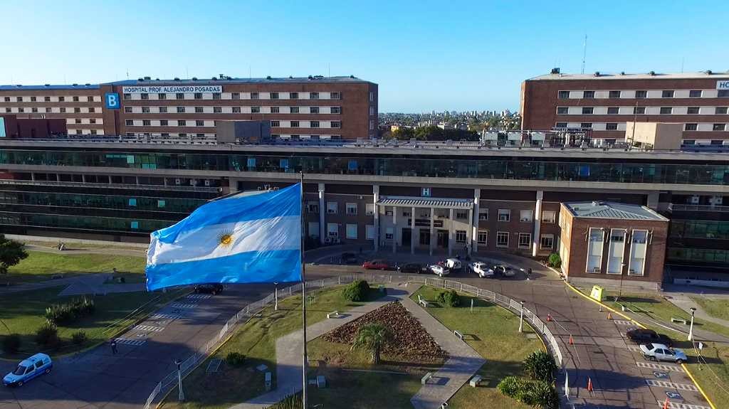 Vaciamiento en hospitales públicos: 110 despidos en el Posadas y descuentos en el Garrahan profundizan el conflicto