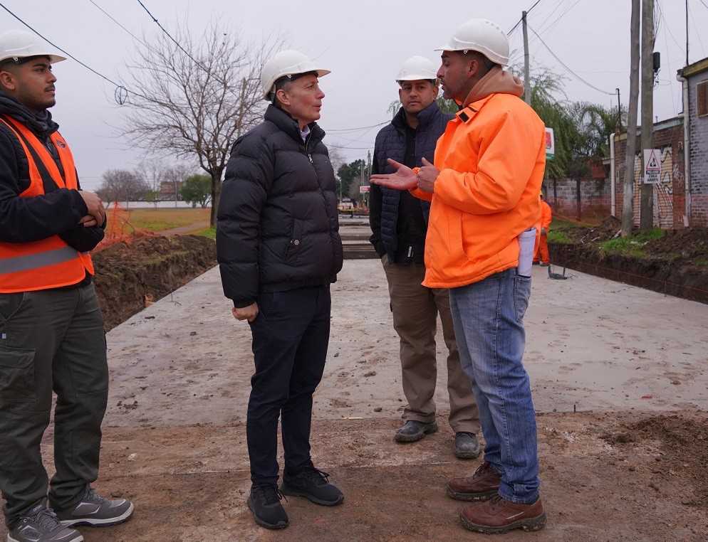 Monte Grande: avanza la obra de pavimentación en la calle Marxer con hormigón de alta resistencia
