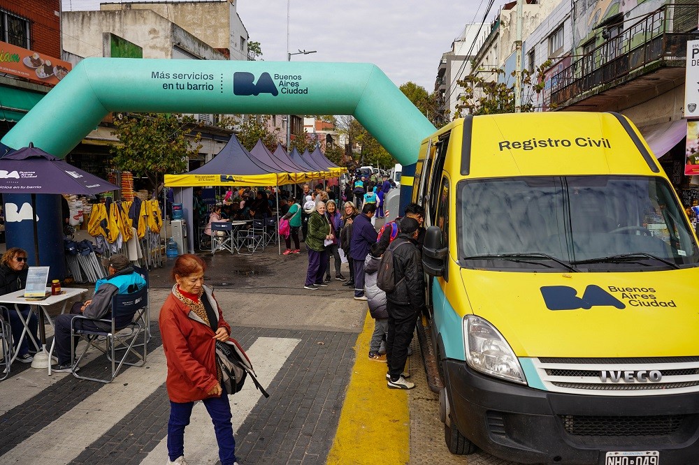 Flores y Parque Chacabuco: trámites, salud y castraciones gratis con “Más servicios en tu barrio”