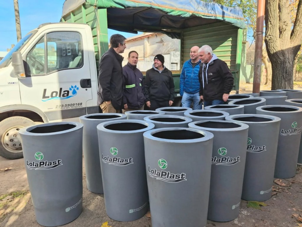 Otamendi suma contenedores hechos con material reciclado para mejorar la gestión de residuos