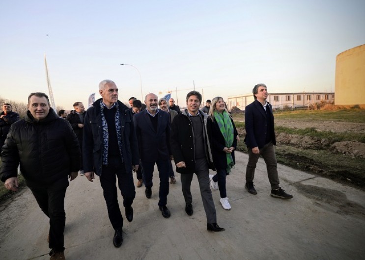 Kicillof supervisó la obra de una nueva planta potabilizadora que beneficiará a 855 mil bonaerenses