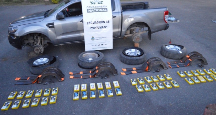 Detienen a una mujer con casi 50 kilos de cocaína ocultos en neumáticos en Tucumán