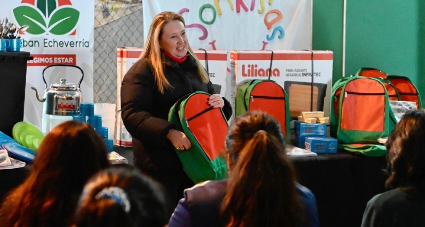 Monte Grande: Educación para todos, la imparable entrega de kits escolares fortalece el Plan Fines en Esteban Echeverría