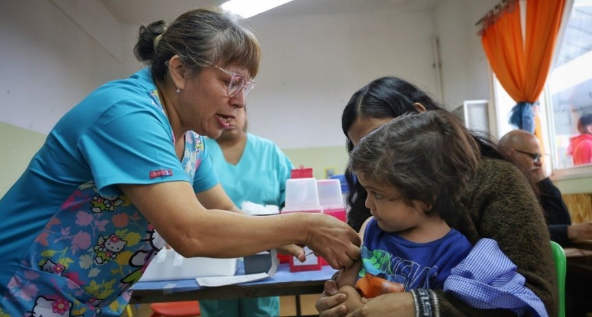 Alerta por sarampión: la Ciudad refuerza la vacunación en niños y escuelas
