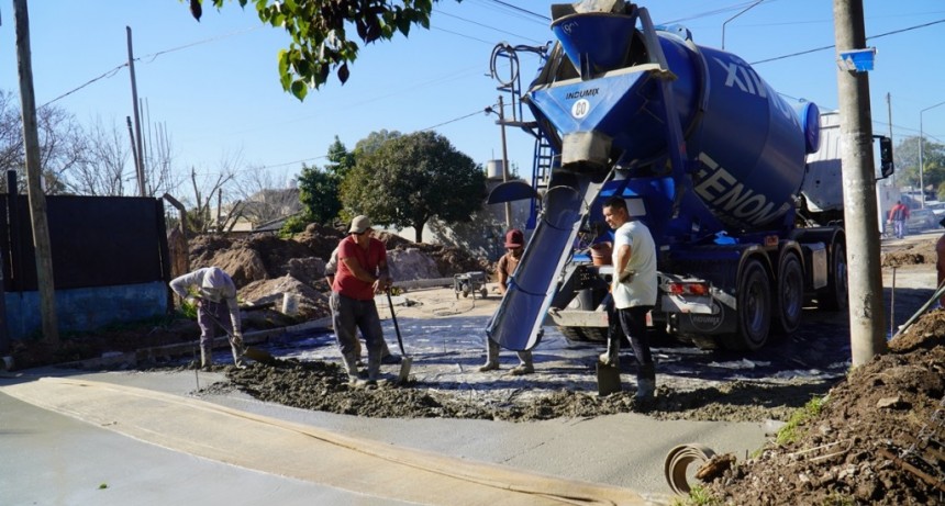 Merlo avanza con obras de pavimentación en el Barrio Loma Grande