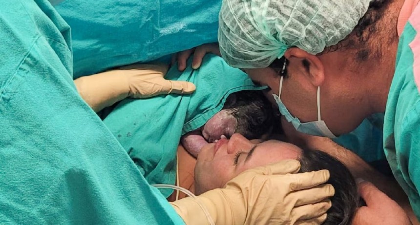 Nace en el Hospital Garrahan la primera bebé operada dentro del útero por una malformación congénita