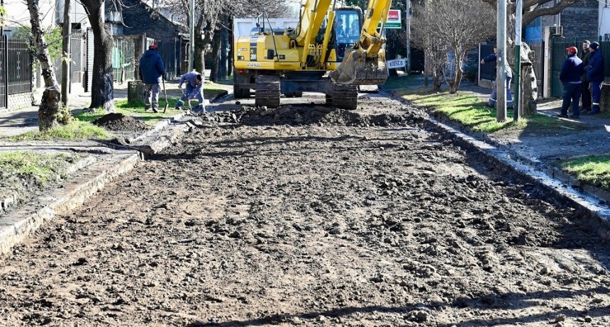 Monte Grande: avanza el bacheo con hormigón para mejorar calles y circulación