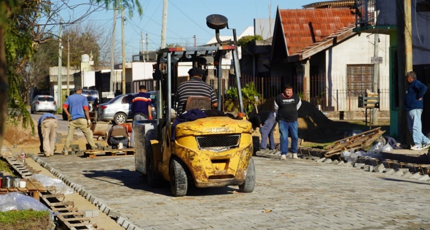Merlo: avanza la obra de asfalto reticulado en Parque San Martín