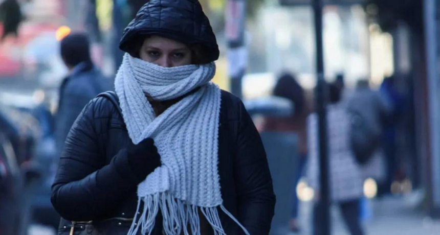 Frente al frío polar, Esteban Echeverría emite recomendaciones para cuidarse en casa y en la calle