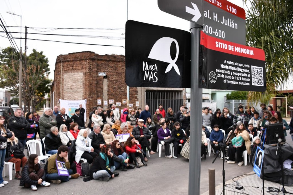 Mor&oacute;n homenaje&oacute; a una docente desaparecida durante la dictadura con un nuevo Sitio de Memoria