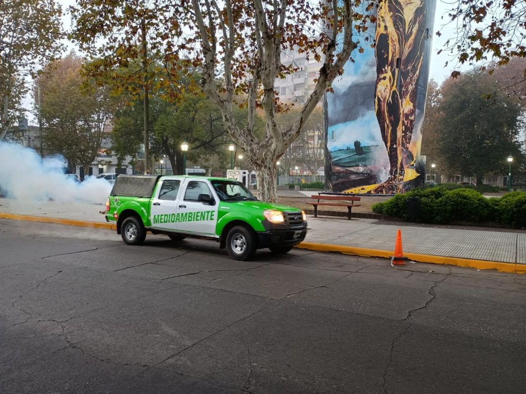 Refuerzan la fumigaci&oacute;n en Esteban Echeverr&iacute;a para prevenir el dengue: los barrios alcanzados por los operativos