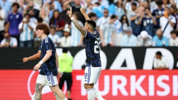  Argentina arranc&oacute; con una sonrisa rumbo al Mundial: venci&oacute; a Honduras y mostr&oacute; se&ntilde;ales positivas