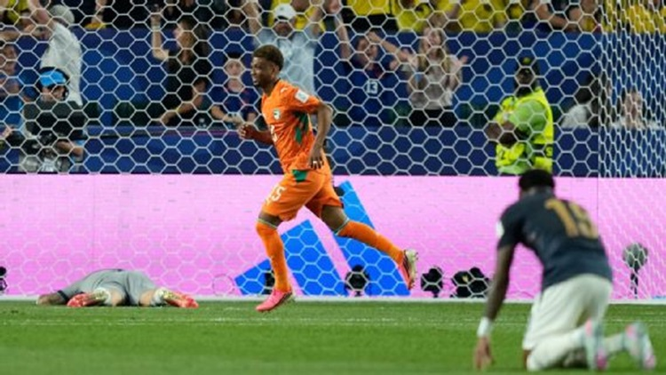 Un golpe inesperado: Ecuador cay&oacute; sobre el final ante Costa de Marfil en su estreno mundialista