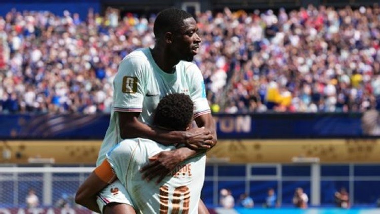Francia gole&oacute; con un Demb&eacute;l&eacute; imparable y Senegal se aferra a la calculadora
