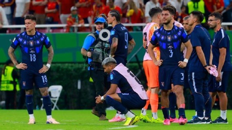 Fracaso: Uruguay se despidi&oacute; del Mundial tras una fase de grupos decepcionante.