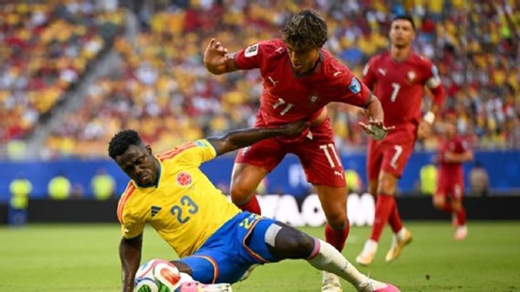 Colombia aguant&oacute; ante Portugal, se qued&oacute; con el grupo K y ya piensa en Ghana
